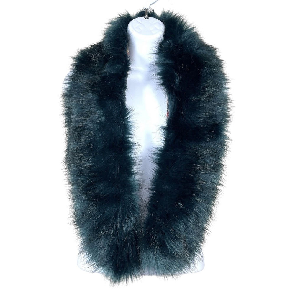 Free People Jagger Fur Collar Emerald Green Plush Stole Plaid Lining Luxe NEW - Picture 3 of 5